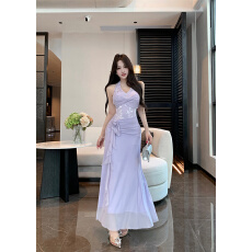 批发实价实拍~法式甜美温柔风V领挂脖连衣裙2026夏季新款收腰显瘦长裙