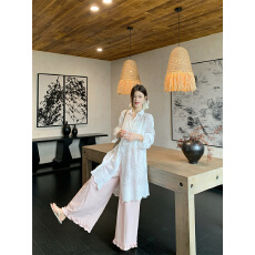 批发实价实拍~法式软刺绣中长衬衫夏季宽松显瘦海边度假<b class='q'>防晒</b>过膝<b class='q'>外套</b>