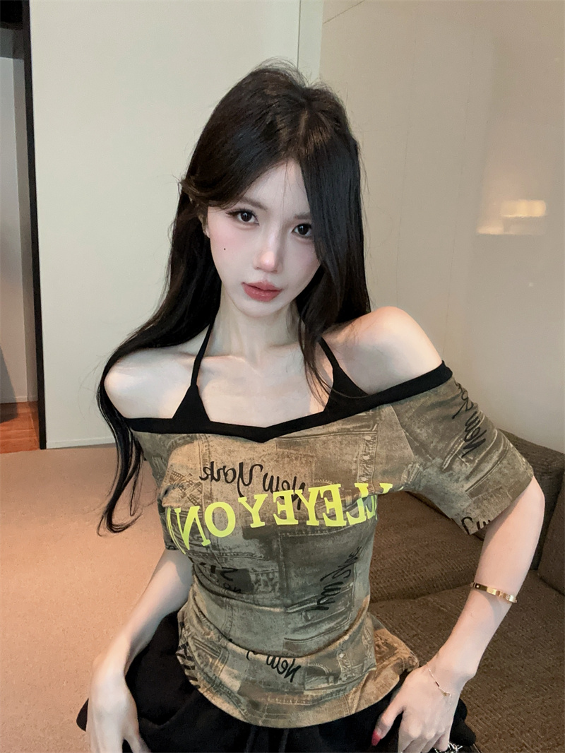 정가 실사 아메리칸 핫걸 알파벳 프린트 행침 목 레이스업 반팔 티셔츠 여성 페이크 레이어드 오프숄더 워크웨어 맨위