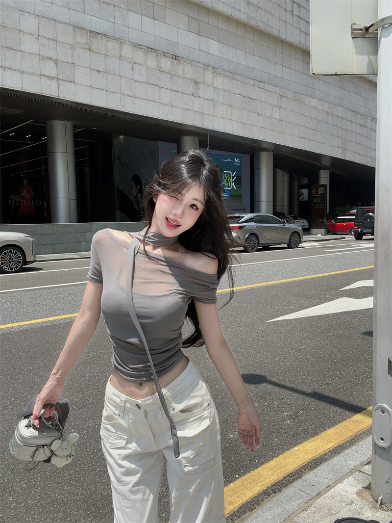 정가 실사 여름 새로운 품격 비스듬한 어깨 티셔츠 여성 자이언트 잘 생긴 몸매 가꾸기 반팔 홀로우 아웃 허리 수축 아름다운 맨위