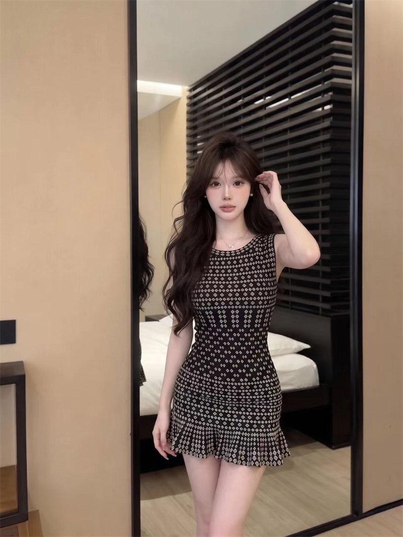 정가 실사 프랑스식 레트로 타이트 스커트 품격 인어 꼬리 스커트 도트 무늬 고급 센스 명문 여성 니트 자카드 드레스