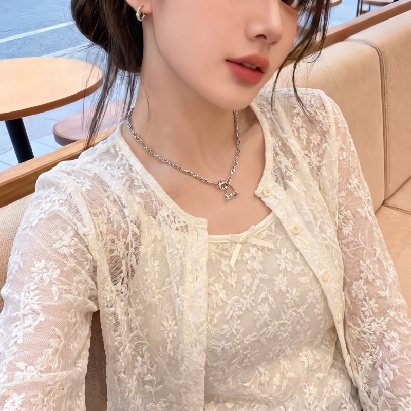 BY30398# 杏绣花蕾丝长袖针织开衫女秋季外搭显瘦设计感上衣套装 服裝批發女裝批發服飾貨源