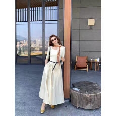 批发明星<b class='q'>同款</b>韩系高品质圆领拼接收腰<b class='q'>连衣裙</b>女设计感修身显瘦气质长裙