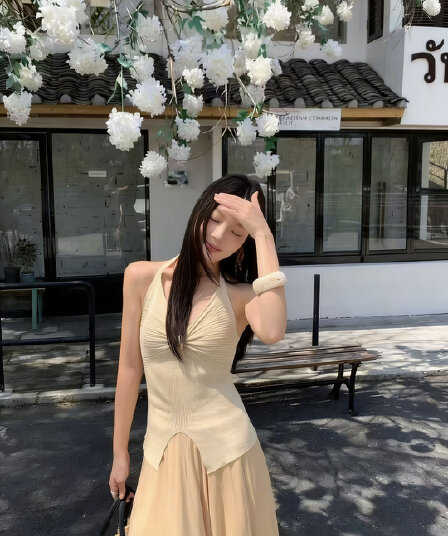 실사 정가 순수한 욕망 핫걸 백리스 행침 목 캐미솔 디자인 센스 작은 대중 허리 수축 트임 니트 맨위