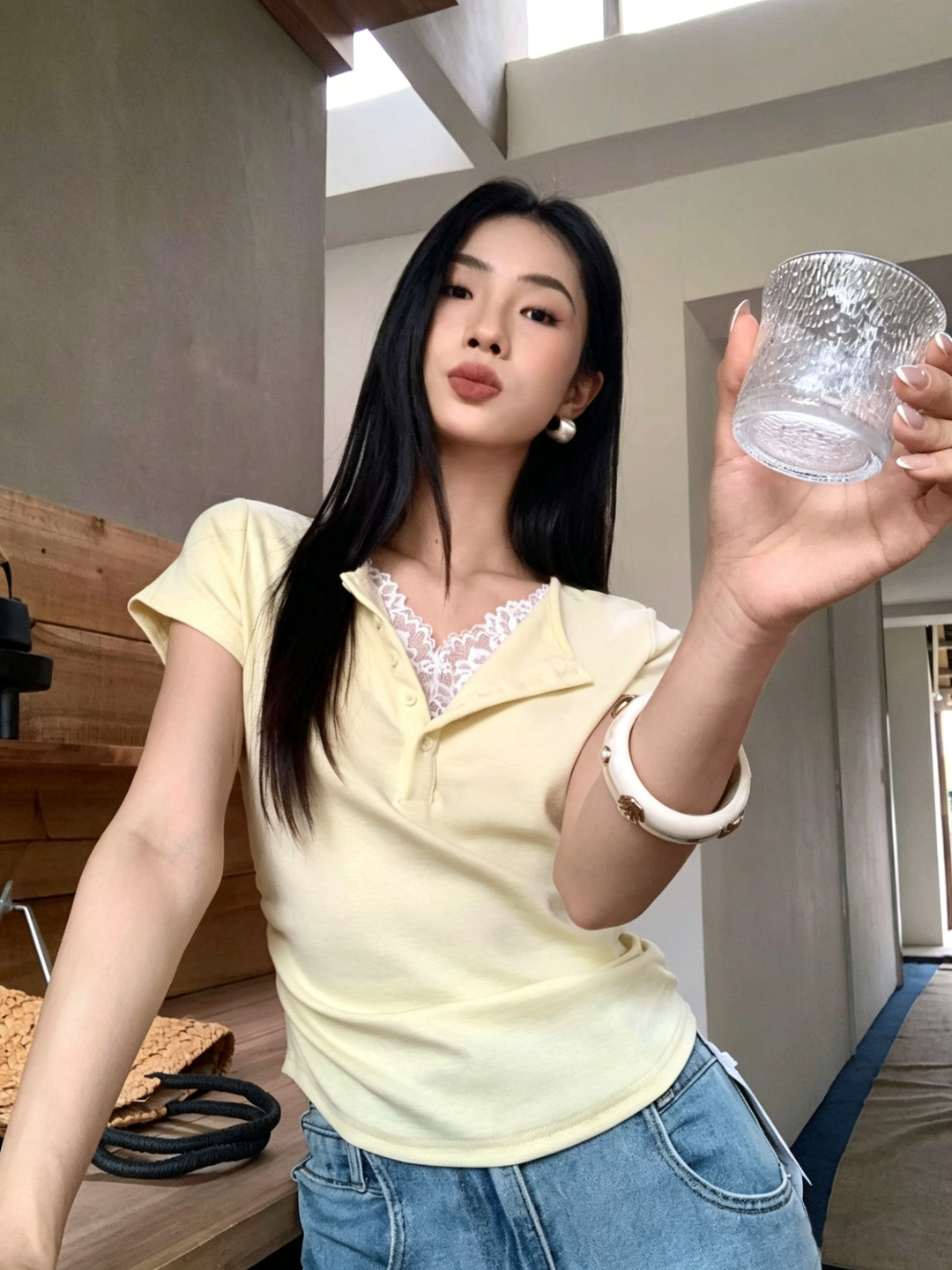실사 정가 프랑스식 페이크 레이어드 레이스 조각 미니멀리즘 반팔 티셔츠 여성 섹시함 슬림해 보이는 품격 다용도 맨위