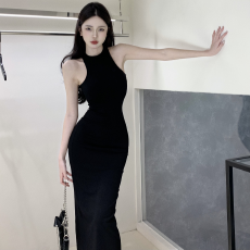 批发实拍实价纯欲性感挂脖连衣裙女辣妹设计感开叉高腰修身无袖长裙