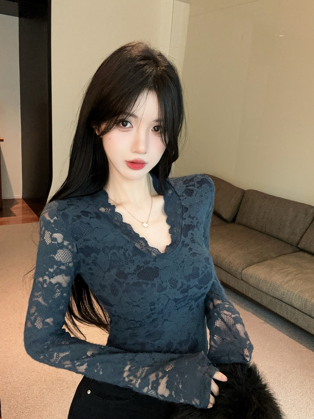 BY36273# 纯欲绝美V领蕾丝T恤女辣妹性感收腰修身加厚百搭打底上衣 服裝批發女裝批發服飾貨源