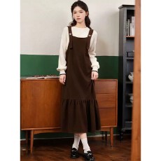 批发<b class='q'>连衣裙</b>秋冬2026新款韩版高级感减龄假两件圆领针织裙中长款女