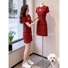 2026新款针织好看短袖连衣裙女夏季小个子修身中长款条纹包臀裙子