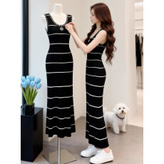 批发2026早春夏新款无袖背心连衣裙轻奢高级感条纹撞色<b class='q'>修身</b>显瘦<b class='q'>打底裙</b>