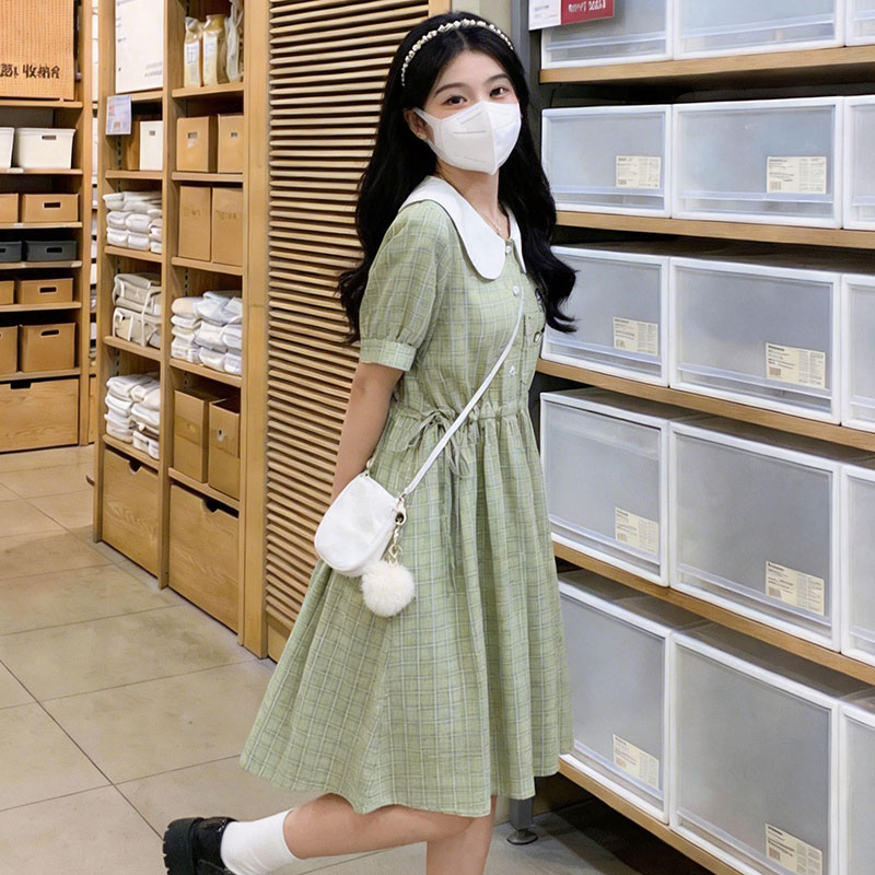 실사 2026 일본식 달콤한 자매 베이비 칼라 체크무늬 드레스 여름 허리 수축 슬림해 보이는 학원 스타일 연령 감소 중간 길이 스커트
