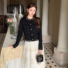 批发实拍2025新款高品质重工水钻小香风毛针织上衣+千层蛋糕裙两件套