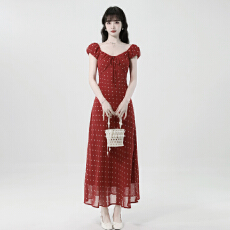 批发实拍2026夏季新款法式优雅减龄长款收腰显瘦红色<b class='q'>波点</b><b class='q'>连衣裙</b>