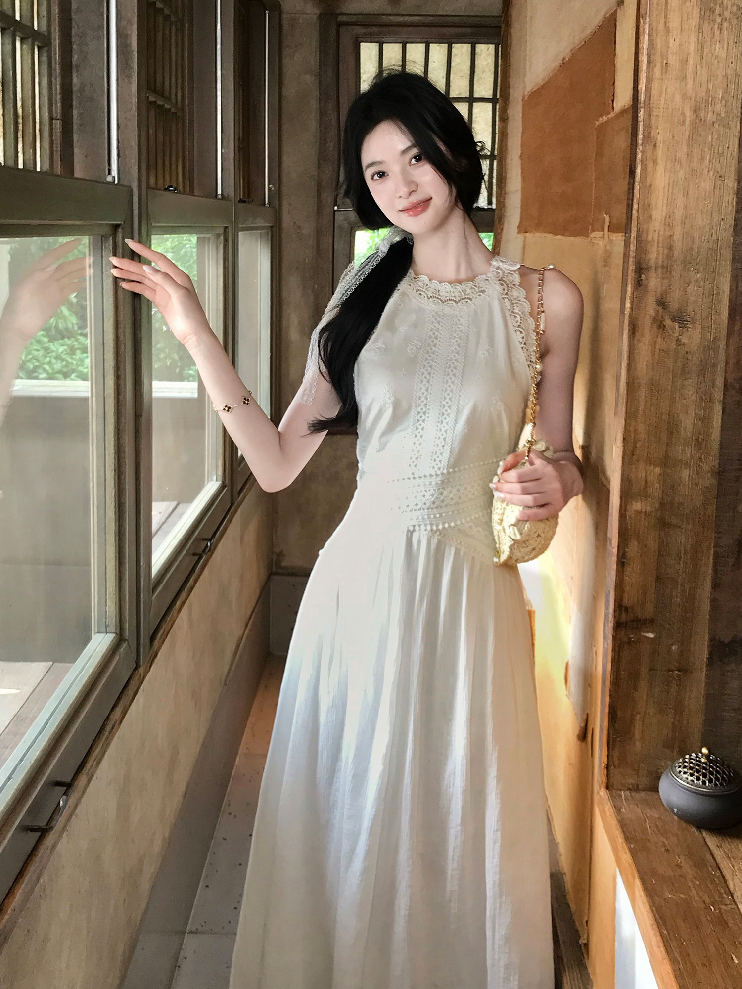 하나부터 순간 화이트 치자 나무 프랑스식 레트로 행침 목 레이스 레이스 허리 수축 디자인 부드러운 슬림해 보이는 요정 롱 스커트