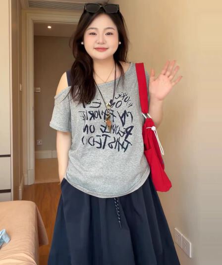 빅 사이즈 여성 의류 달콤한 차가운 바람 프린트 반팔 티셔츠 여성 여름 마이크로 지방 mm 슬림해 보이는 디자인 센스 패션 슬립 맨위