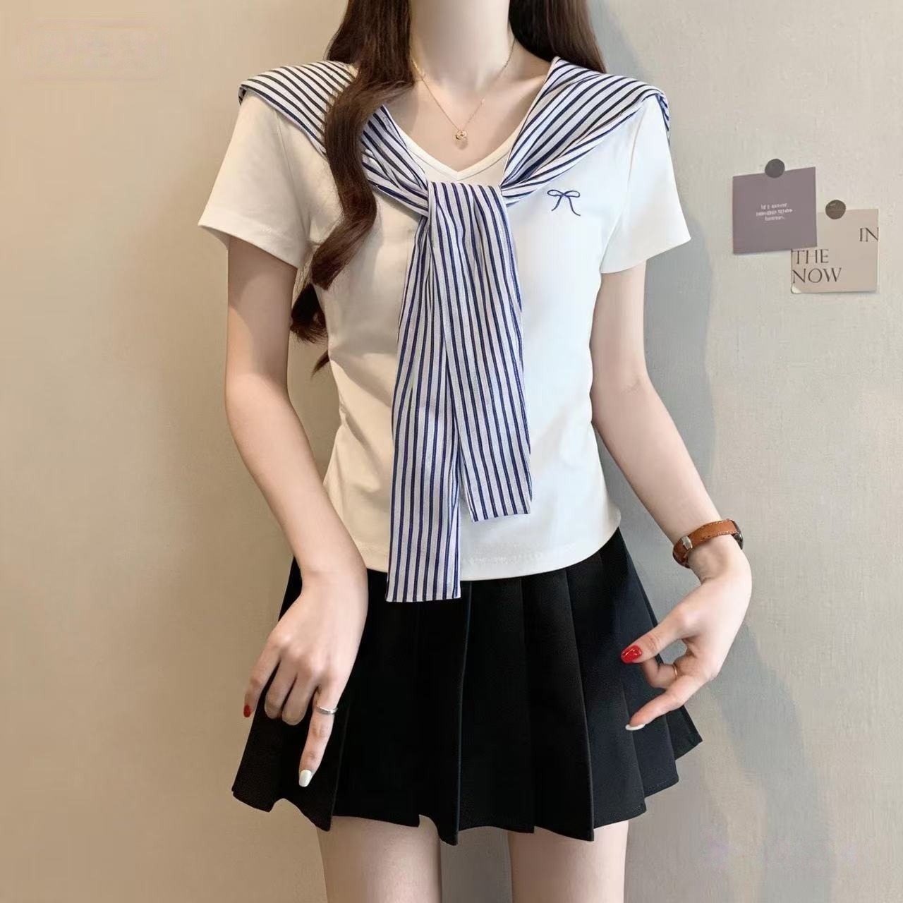 빅 사이즈 여성 의류 여름 해군 칼라 반팔 티셔츠 여성 페이크 레이어드 숄 한국 스타일 몸매 가꾸기 쇼트 스타일 달콤한 매운맛 맨위