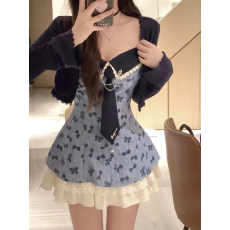 批发甜美短裙夏季收腰显瘦设计感<b class='q'>撞色</b>蕾丝拼接印花吊带<b class='q'>连衣裙</b>女