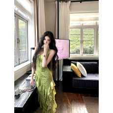 批发Barb Chill【3/18春夏新品】波点吊带连衣裙春夏穿搭不规则长裙