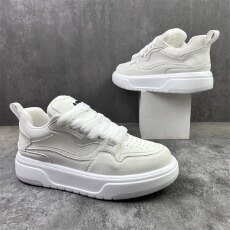 批发2026春<b class='q'>夏季</b>新款透气<b class='q'>男鞋</b>高级感百搭休闲板鞋货号