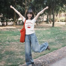 92棉8氨纶红色樱桃印花短袖T恤女