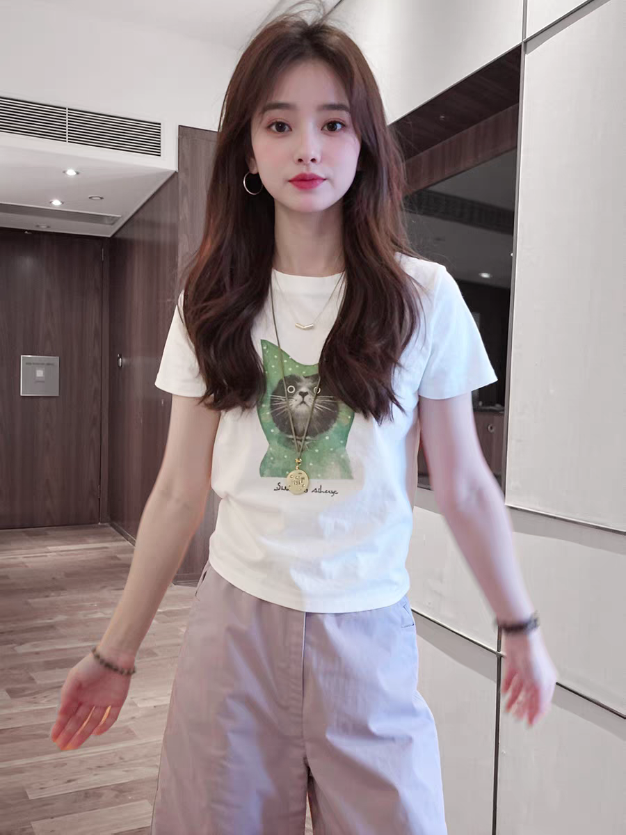 아메리칸 레트로 연령 감소 프린트 긍정적 인 어깨 반팔 티셔츠 여성 여름 2026 새로운 작은 키 chic 달콤한 핫걸 맨위