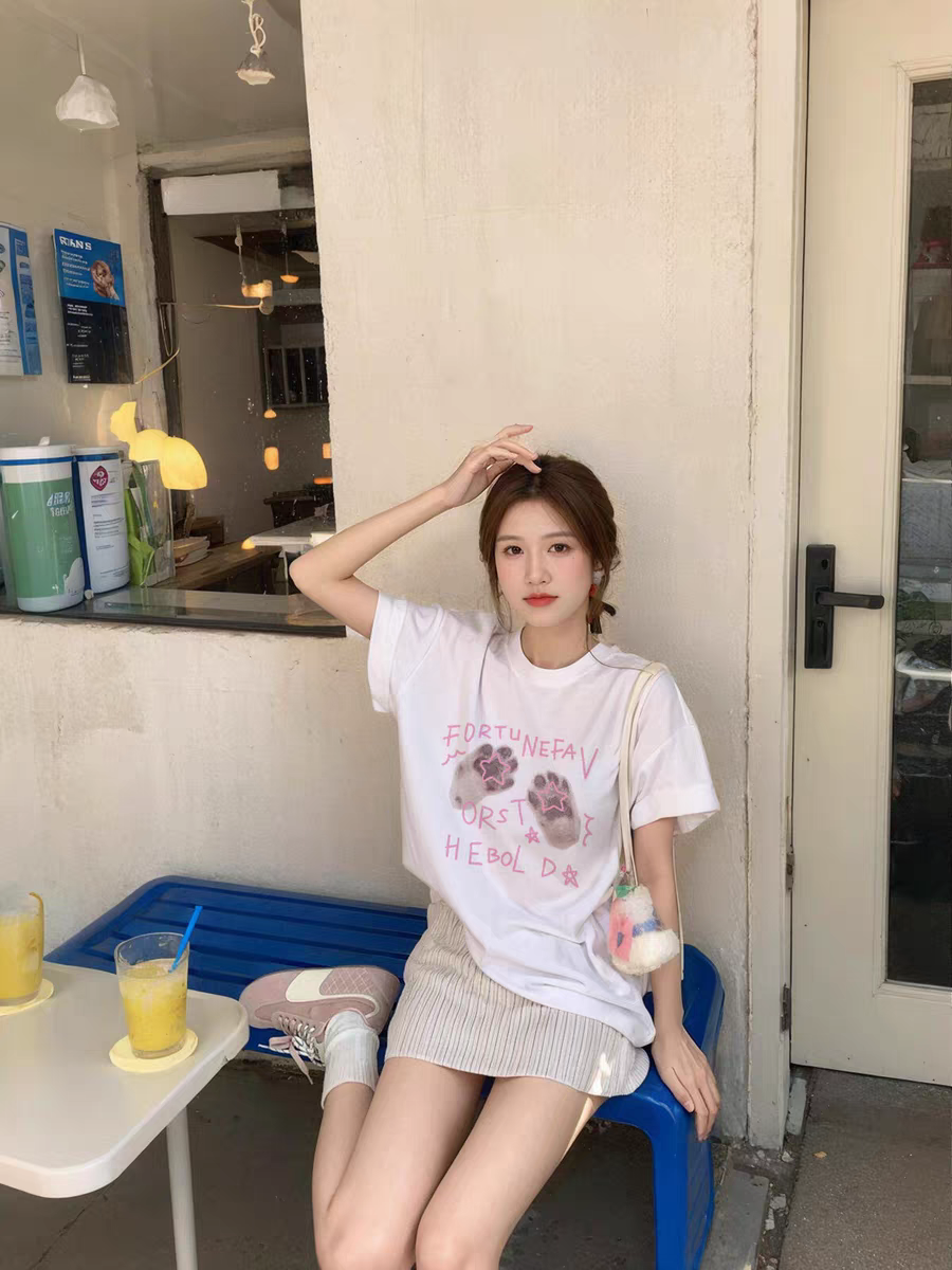 반팔 티셔츠 언더 코트 여성 인사이드 가져 가라. 고급 센스 2026 새로운 여름 루즈핏 슬림해 보이는 알파벳 프린트 셔츠