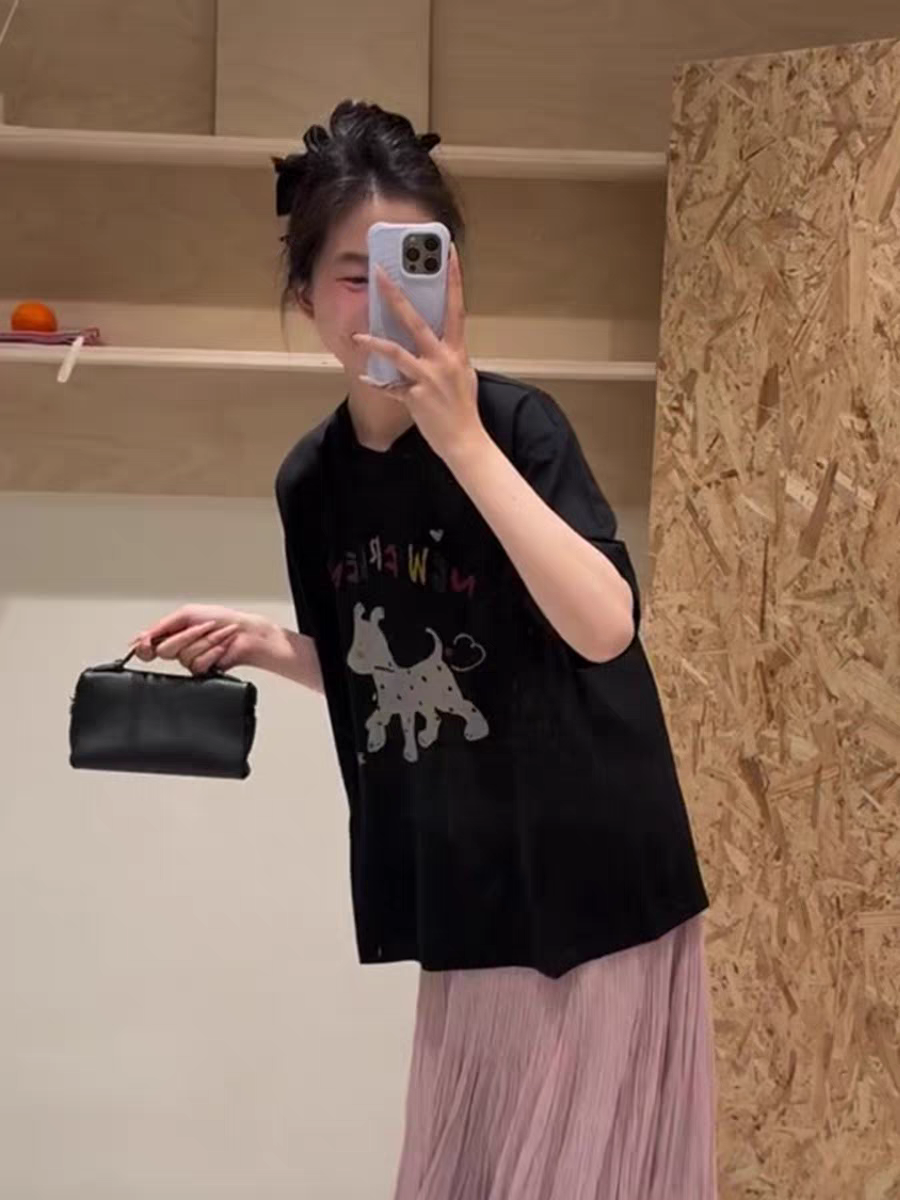 한 스타일 재미있는 스팟 개 알파벳 프린트 반팔 티셔츠 여성 여름 루즈핏 패션 연령 감소 맨위