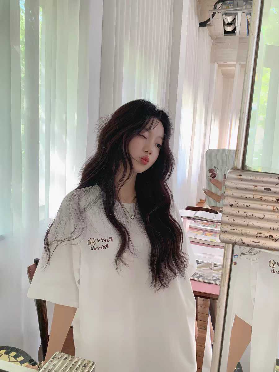 순면 반팔 티셔츠 여성 여름 2026 새로운 폭발 디자인 센스 작은 대중 아메리칸 루즈핏 긍정적 인 어깨 반소매 맨위