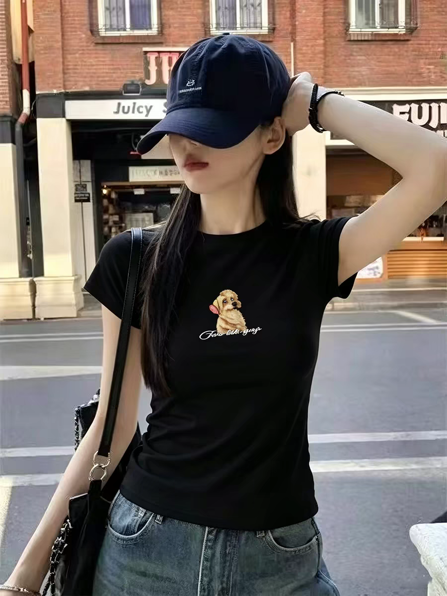 한 부서 화이트 반팔 티셔츠 여성 2026 년 새로운 여름 쇼트 스타일 몸매 가꾸기 슬림해 보이는 동정 다용도 반소매 맨위