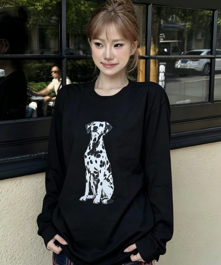 스팟 강아지 프린트 긴팔 티셔츠 여성 2026 가을 디자인 센스 작은 대중 루즈핏 슬림해 보이는 작은 키 맨위