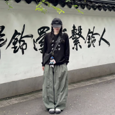 批发黑色长袖t恤<b class='q'>女</b>秋季宽松内搭2026新款韩系打底衫设计感纯棉上衣