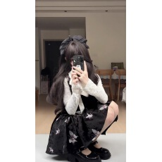 批发Bull0313一个叁花漾纤蝶 蝴蝶刺绣<b class='q'>连衣裙</b>甜美收腰<b class='q'>丝绒</b>背心裙