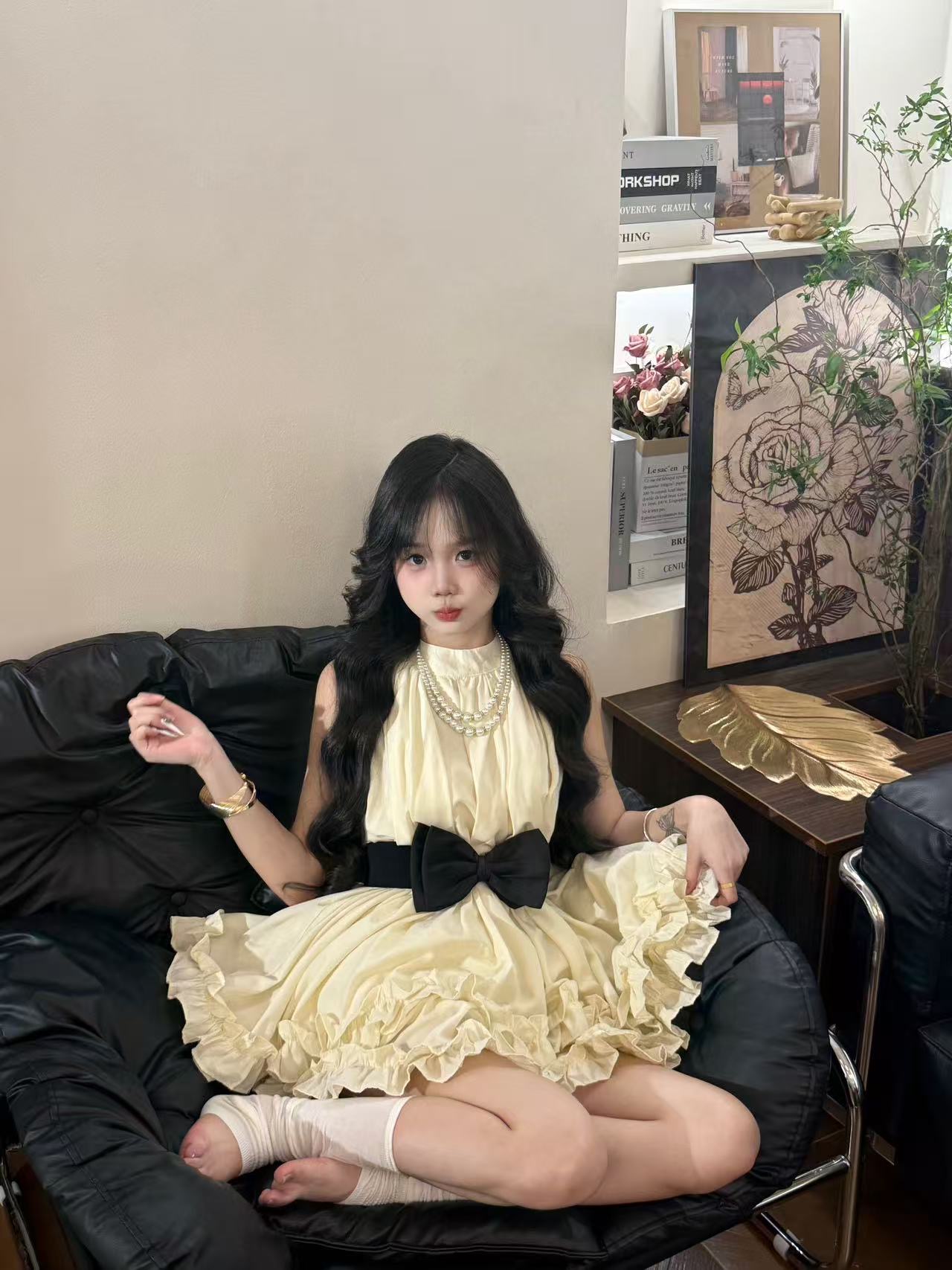 프랑스식 채볼 천 골드 민소매 이중층 프릴 슬림해 보이는 대 나비 매듭 몸매 가꾸기 드레스