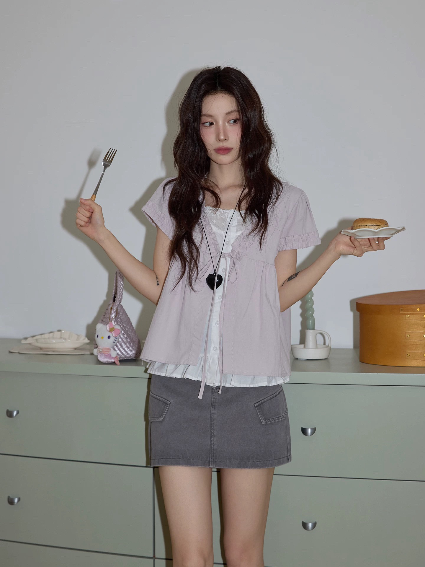 페이크 레이어드 반팔 셔츠 V넥 품격 루즈핏 슬림해 보이는 셔츠