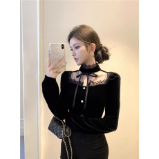 批发高端小资小上衣巨好看法式气质御姐轻熟收腰蕾丝拼接黑色丝绒衬衫