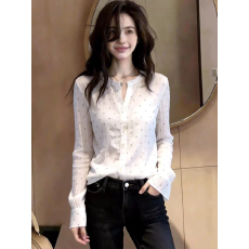 超好看白色立领波点衬衫女2026新款高级感小众防晒V领娃娃衫上衣