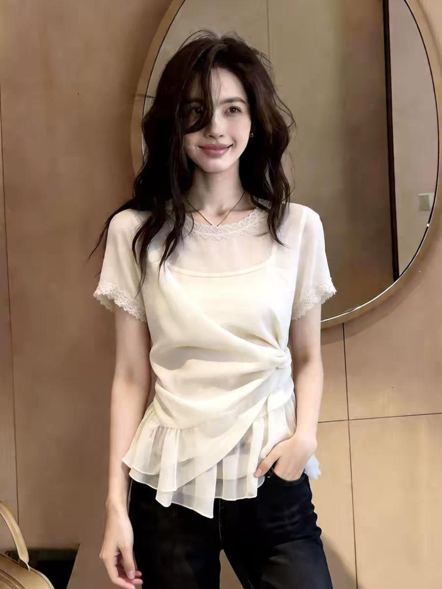 프랑스식 디자인 센스 베이지 색 레이스 조각 맨위 여성 작은 대중 패션 품격 슬림해 보이는 출퇴근 다용도 반팔 여름