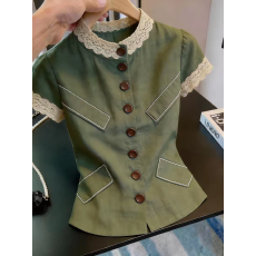 批发轻奢风蕾丝边排扣衬衫女高级感时髦超好看军绿色显瘦气质<b class='q'>通勤</b>上衣