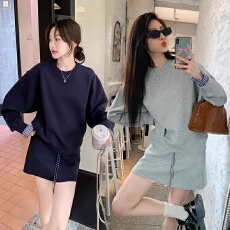 批发孕妇入秋高级感穿搭女洋气拼接长袖卫衣女高腰开叉秋冬短裙两件套