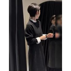 批发冬季一整套穿搭高级感小香风<b class='q'>职业</b>气质时尚黑色毛衣半身裙两件套女