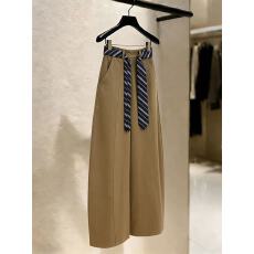 批发卡其色阔腿弯刀裤<b class='q'>女</b>2026春装新款复古松弛感宽松直筒休闲<b class='q'>西装</b>裤子