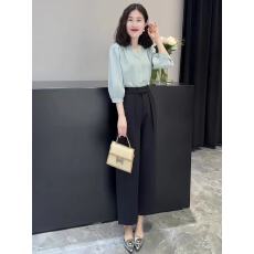 批发2026秋季新款别致漂亮小衫法式气质高端蓝灰色七分袖<b class='q'>衬衫</b>上衣<b class='q'>女士</b>