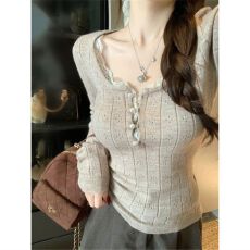 批发<b class='q'>北极</b><b class='q'>绒</b> 天猫抖音品质 假两件纽扣针织打底毛衣女