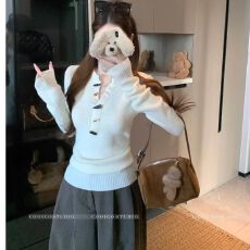 批发牛角扣半开领内搭针织打底衫女春秋冬复古<b class='q'>修身</b>长袖上衣