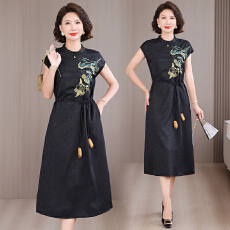 批发龟裂纹香云纱刺绣桑蚕丝<b class='q'>连衣裙</b><b class='q'>女</b>夏旗袍新中式<b class='q'>真丝</b>