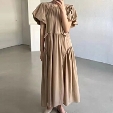 批发文艺复古设计感简约时尚长款连衣裙