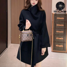 批发，2025秋季新款自由领羊毛中长款大衣女时尚宽松气质大衣