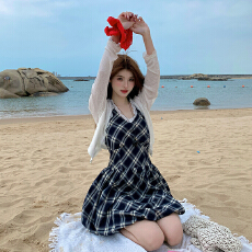 批发大码<b class='q'>女</b>装夏季挂脖连衣裙防晒开衫套装 大码俏皮连衣裙