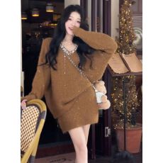 批发美拉德气质钉钻V领针织上衣半裙女装2025<b class='q'>秋</b>冬新款高级感休闲套装