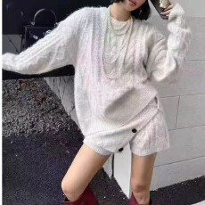 批发2025秋冬季韩版慵懒松弛感复古麻花针织毛衣上衣+<b class='q'>短裤</b>+围巾三件套